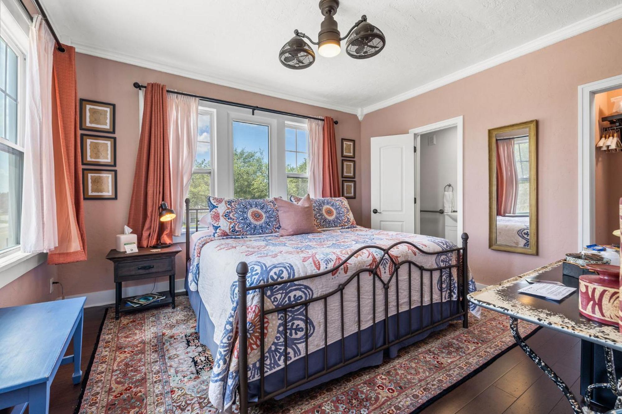 Bed and Breakfast The Kenwood Gables à St. Petersburg Extérieur photo
